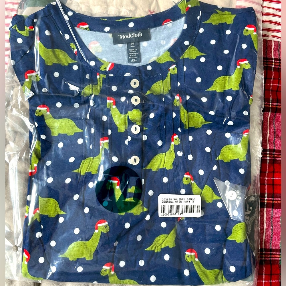 ModCloth holiday dinosaur shirt, size medium